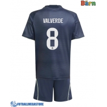 Fotballdrakt Barn Real Madrid Federico Valverde #8 Bortedraktsett 2025-26 Kortermet (+ Korte bukser)